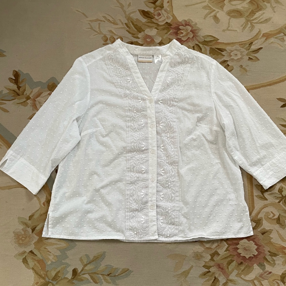 Alfred Dunner White Swiss dot Textured Blouse